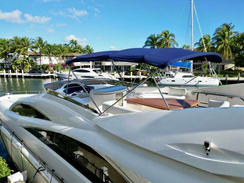 2005 Sunseeker Yacht