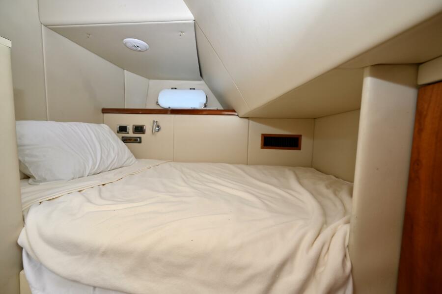 2005 Sunseeker Yacht