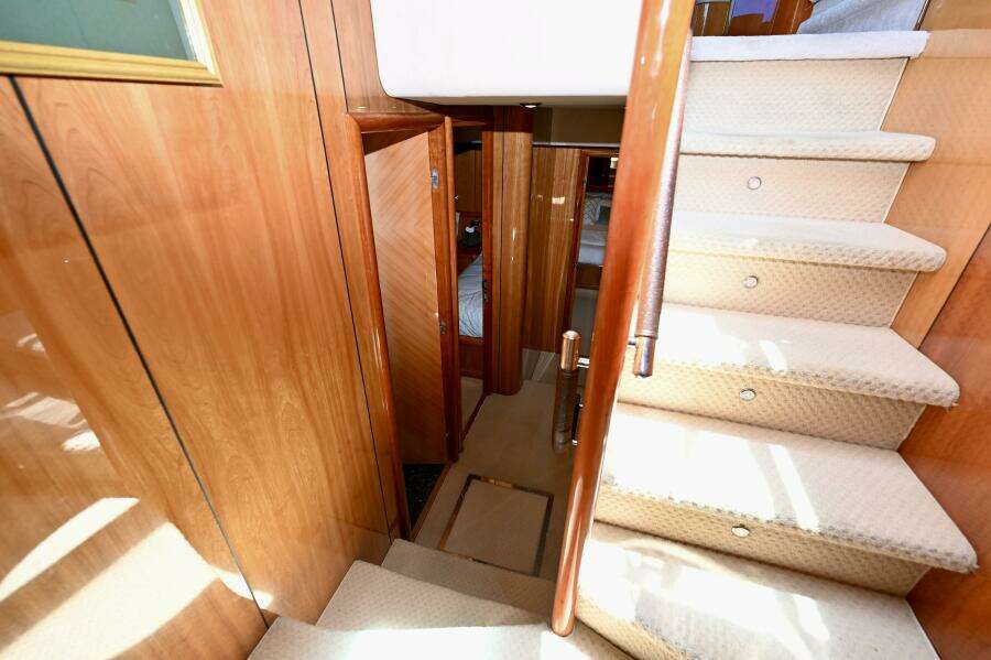 2005 Sunseeker Yacht
