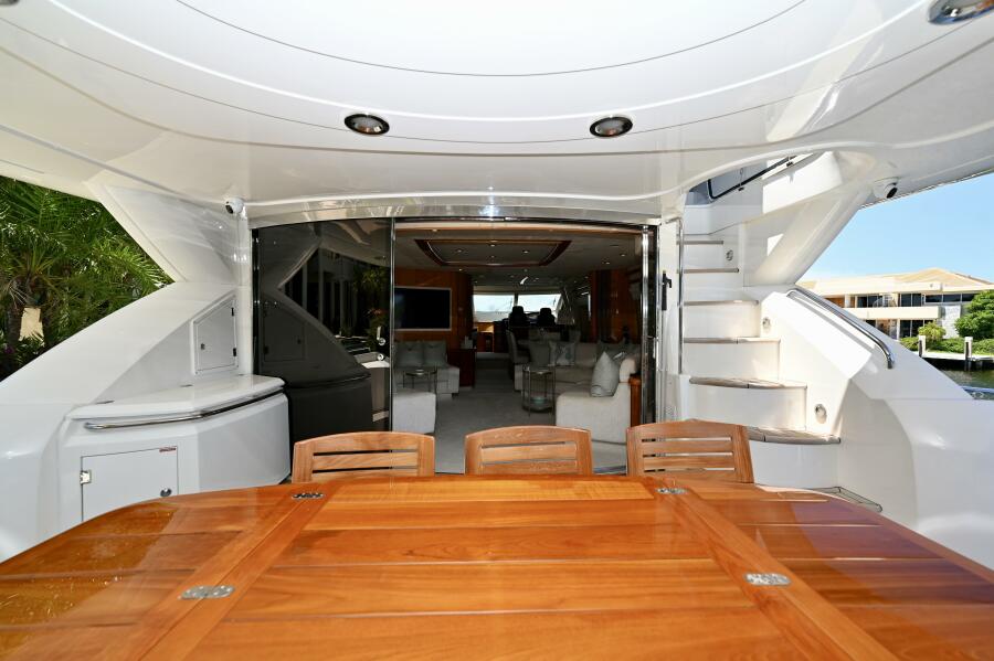 Bella - Aft Deck Entertaining Area