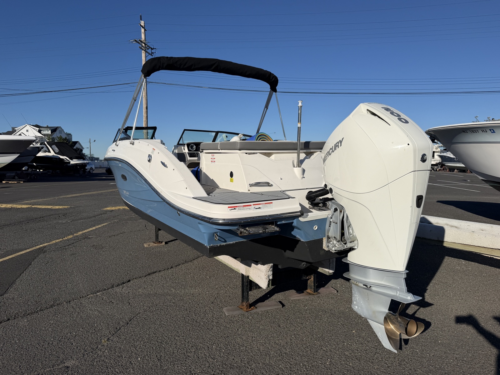 2020 Sea Ray SPX 230 OB