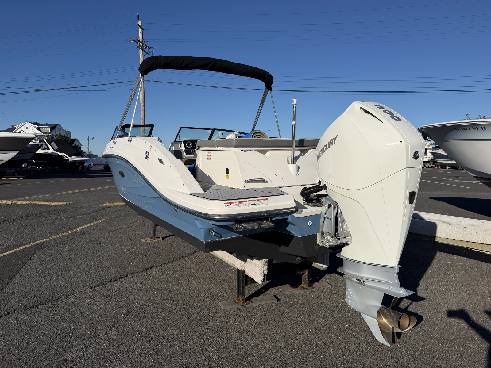 2020 Sea Ray SPX 230 OB