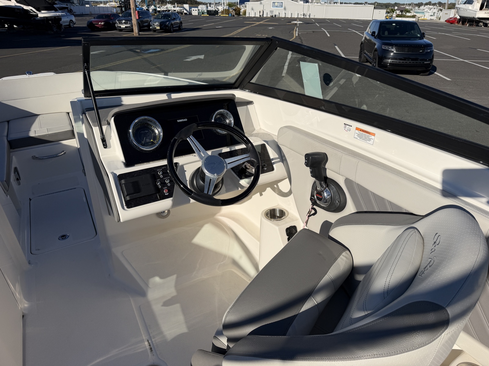 2020 Sea Ray SPX 230 OB