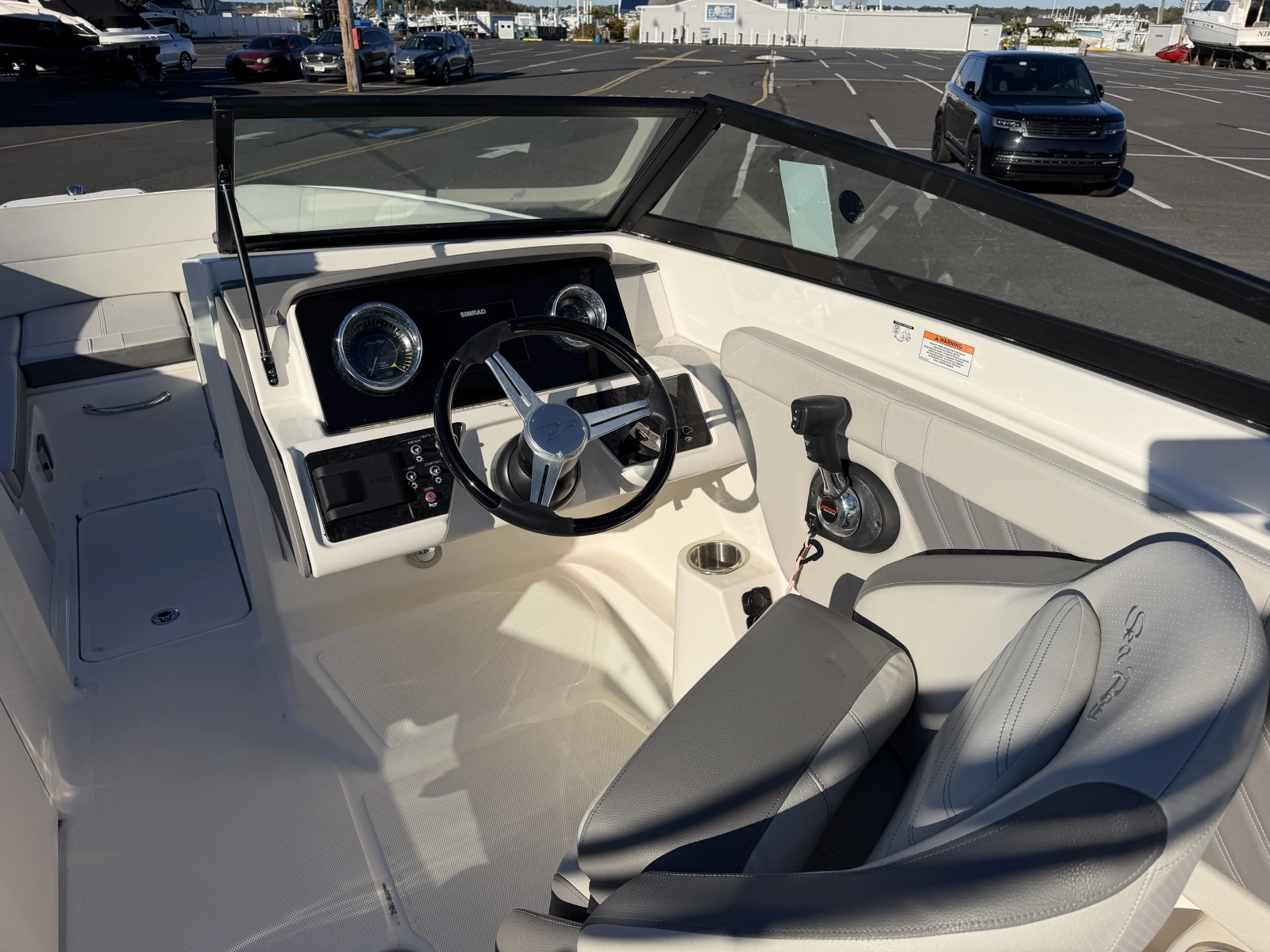 2020 Sea Ray SPX 230 OB