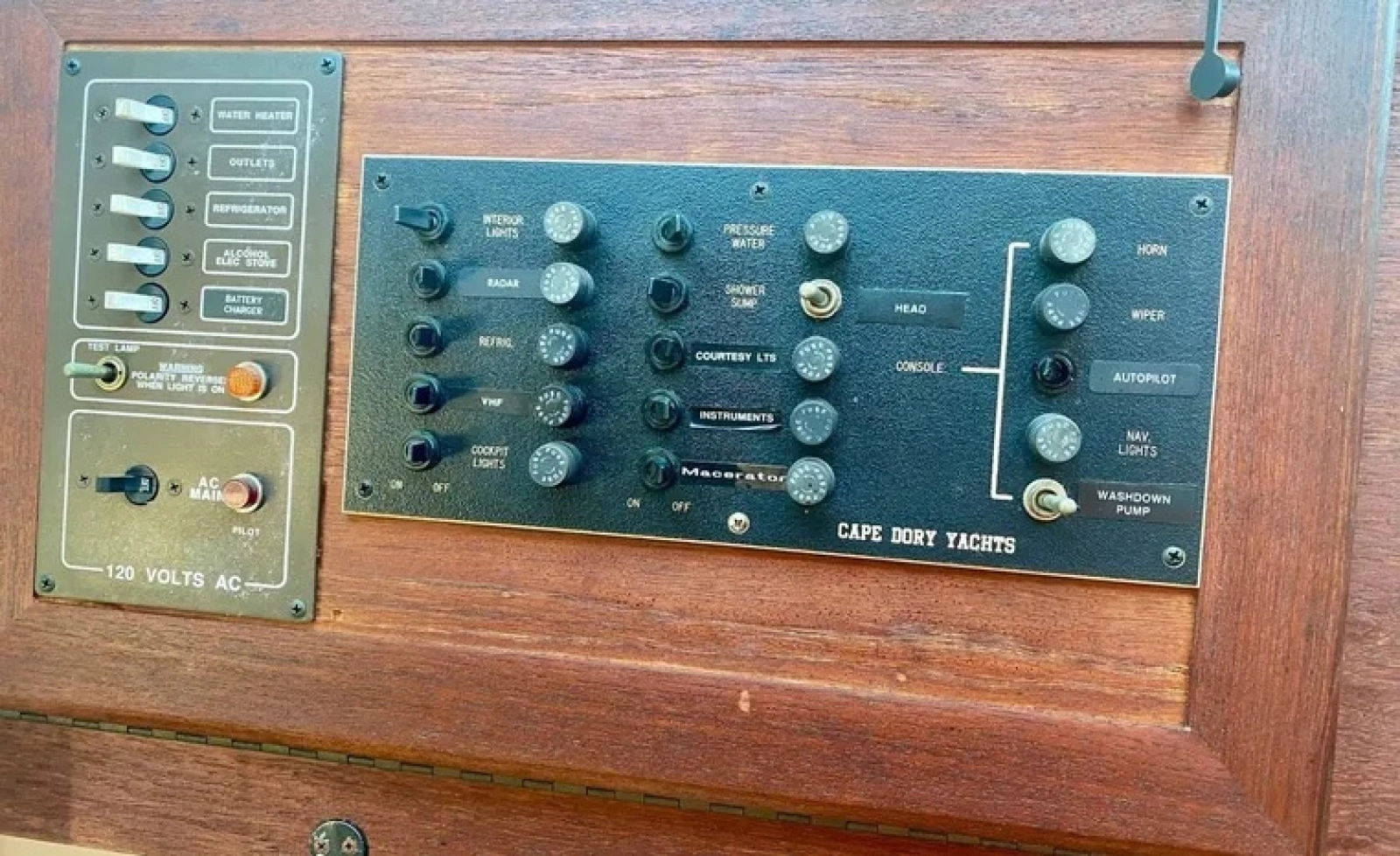 1990 Cape Dory Cruiser