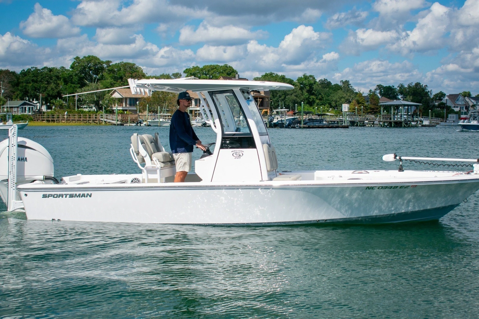 2023 Sportsman Masters 247 Bay Boat