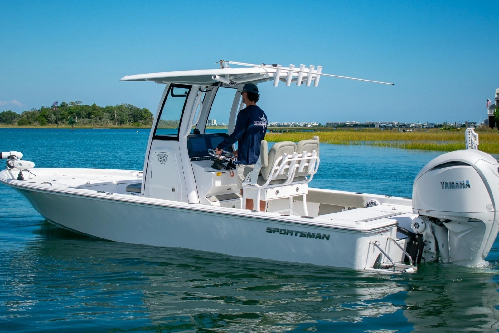 2023 Sportsman Masters 247 Bay Boat