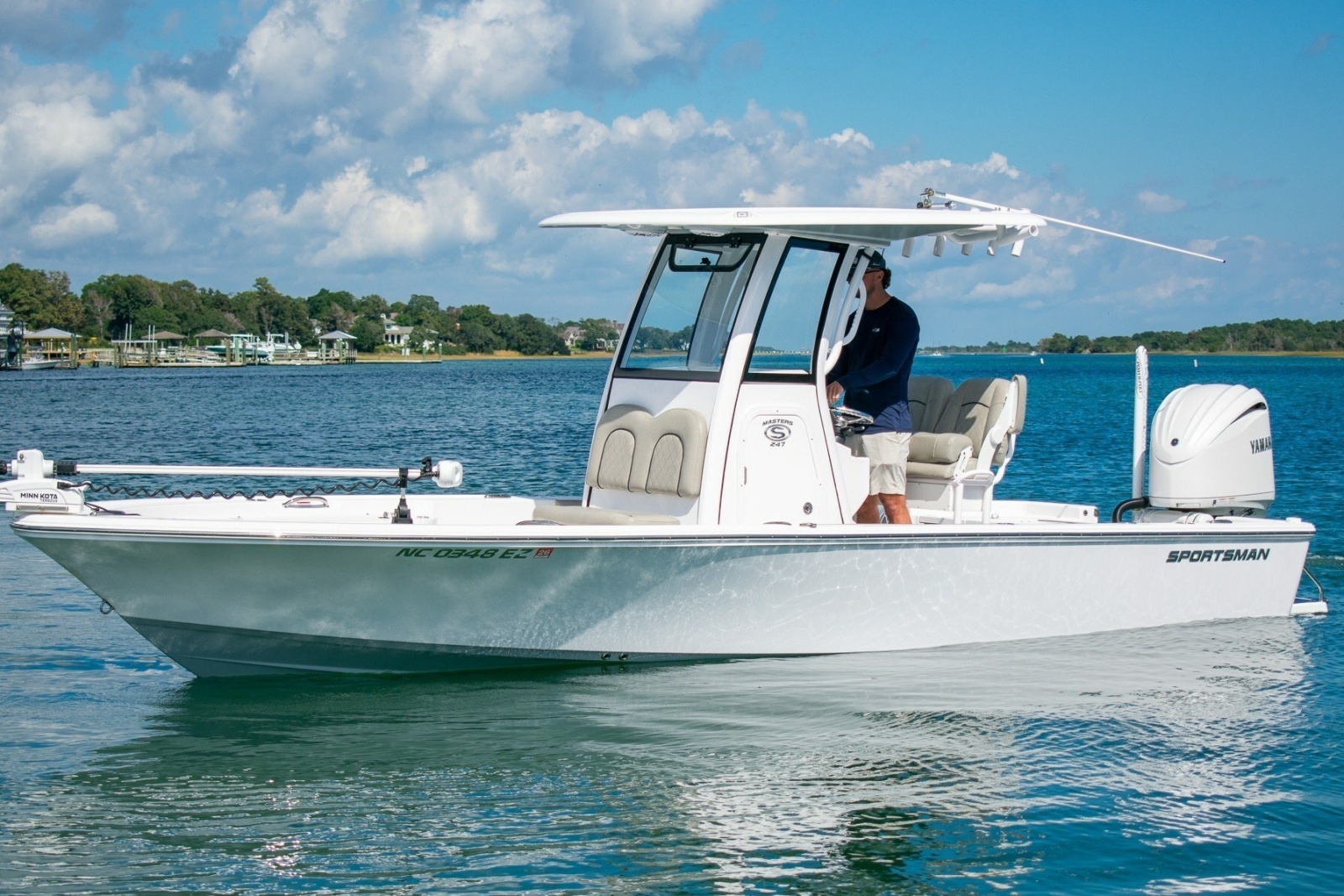 2023 Sportsman Masters 247 Bay Boat