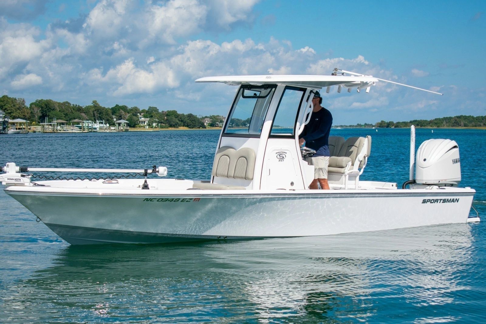 2023 Sportsman Masters 247 Bay Boat