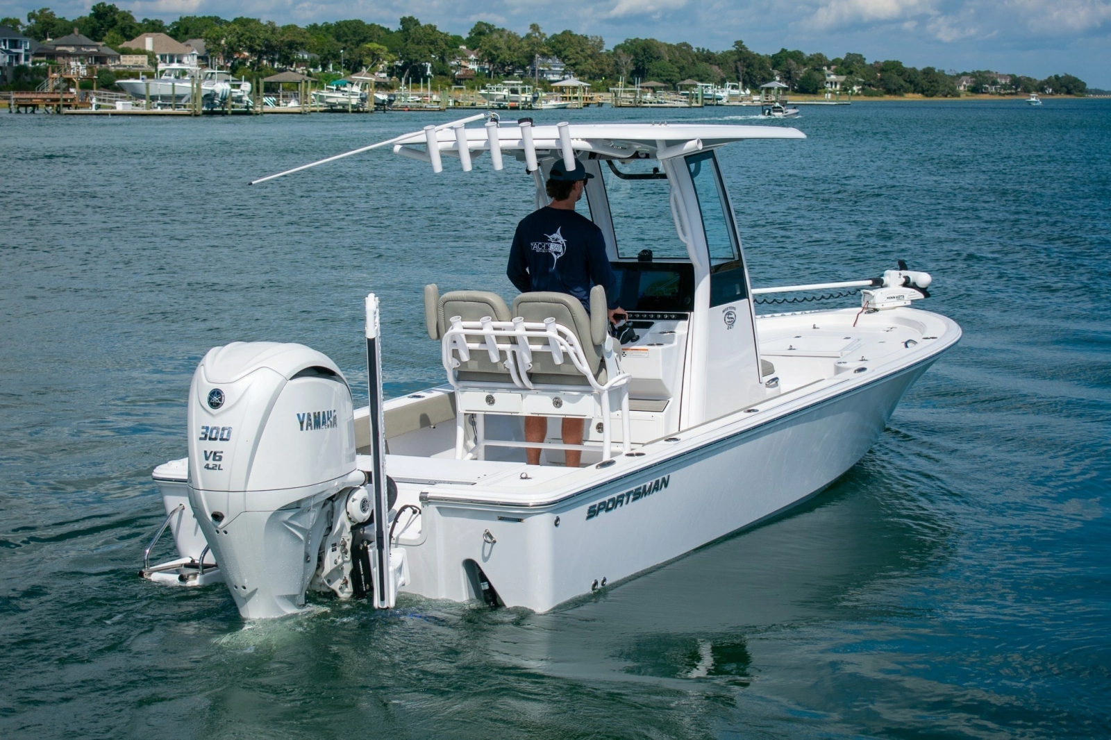 2023 Sportsman Masters 247 Bay Boat
