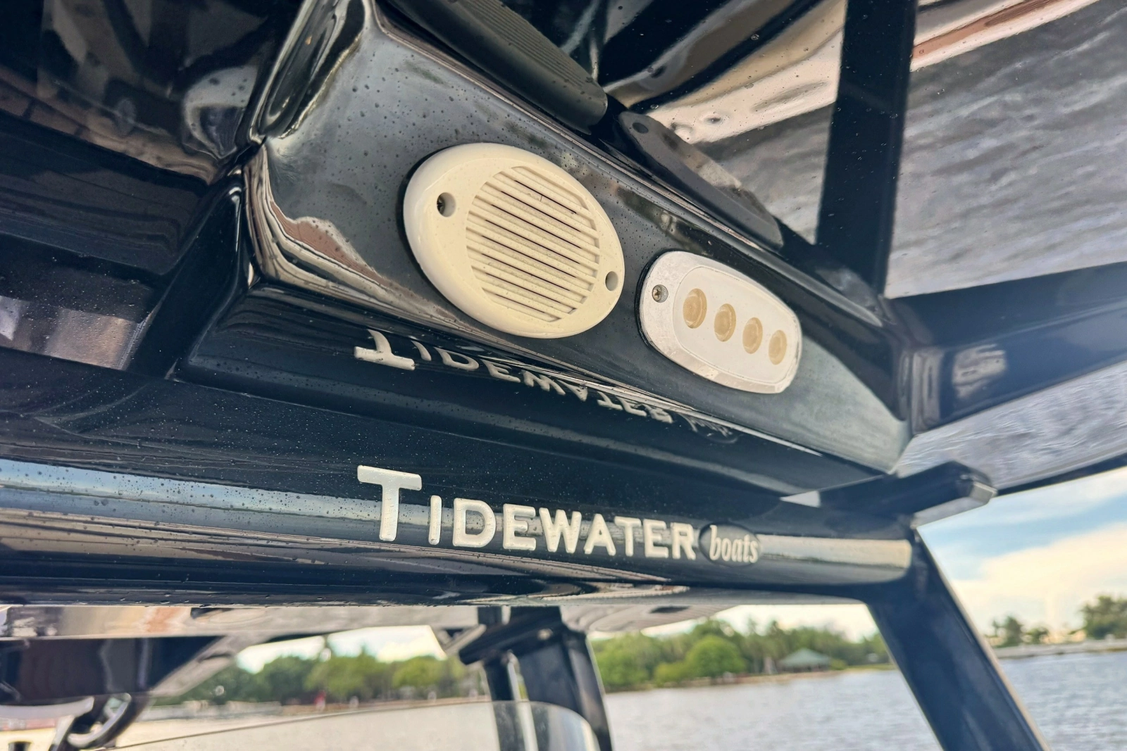 2019 Tidewater 320 CC Adventure