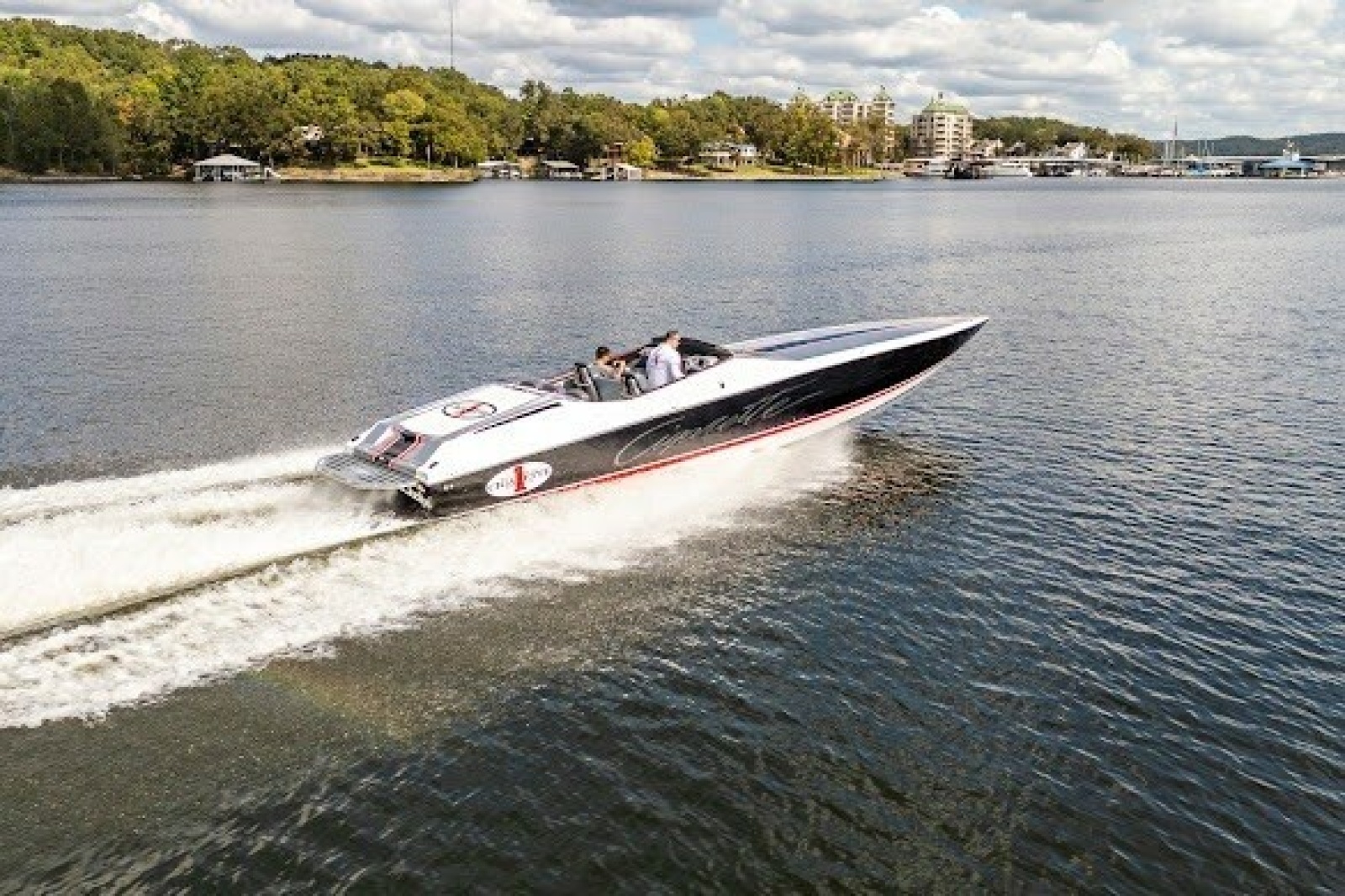 2018 Cigarette 42X