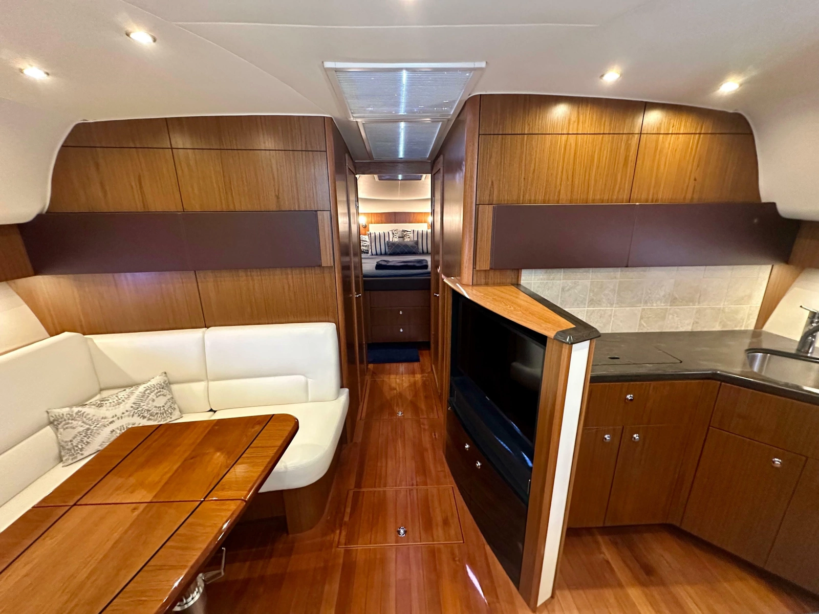 2018 Tiara Yachts 4300 Open