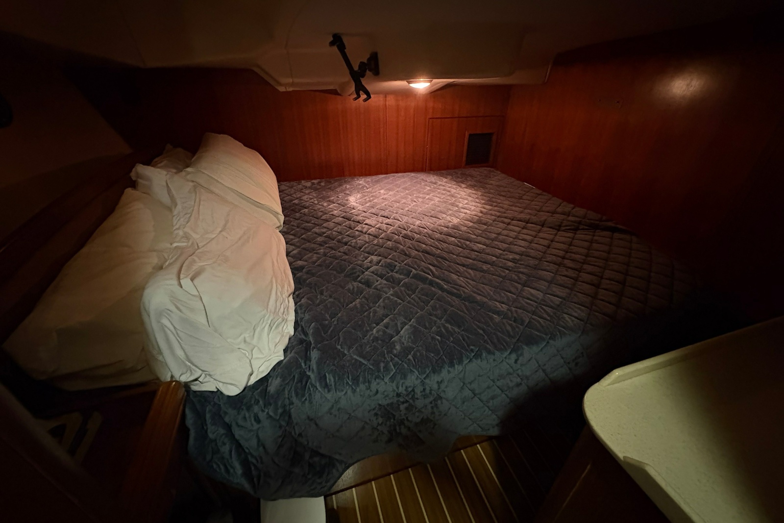 2007 Hunter 41 Deck Salon