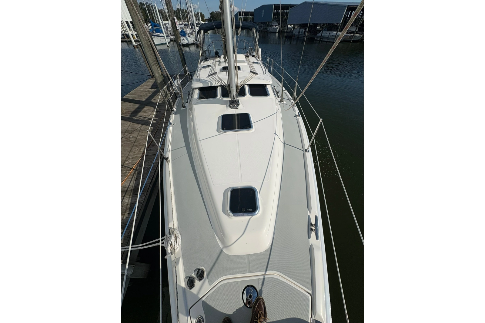 2007 Hunter 41 Deck Salon