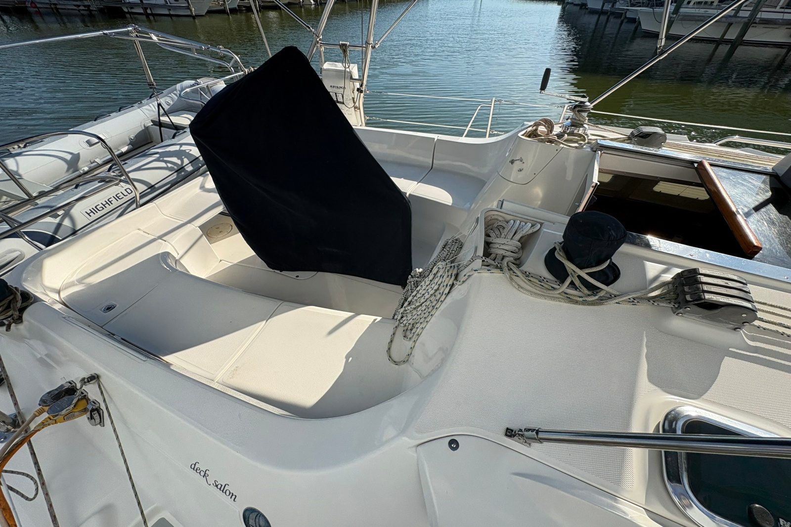 2007 Hunter 41 Deck Salon