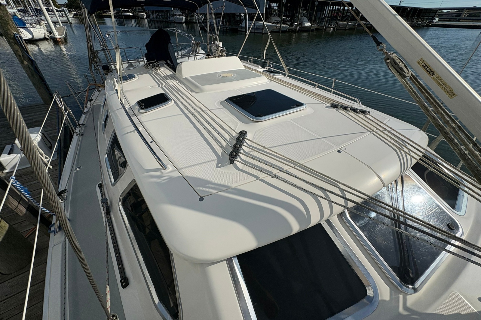 2007 Hunter 41 Deck Salon