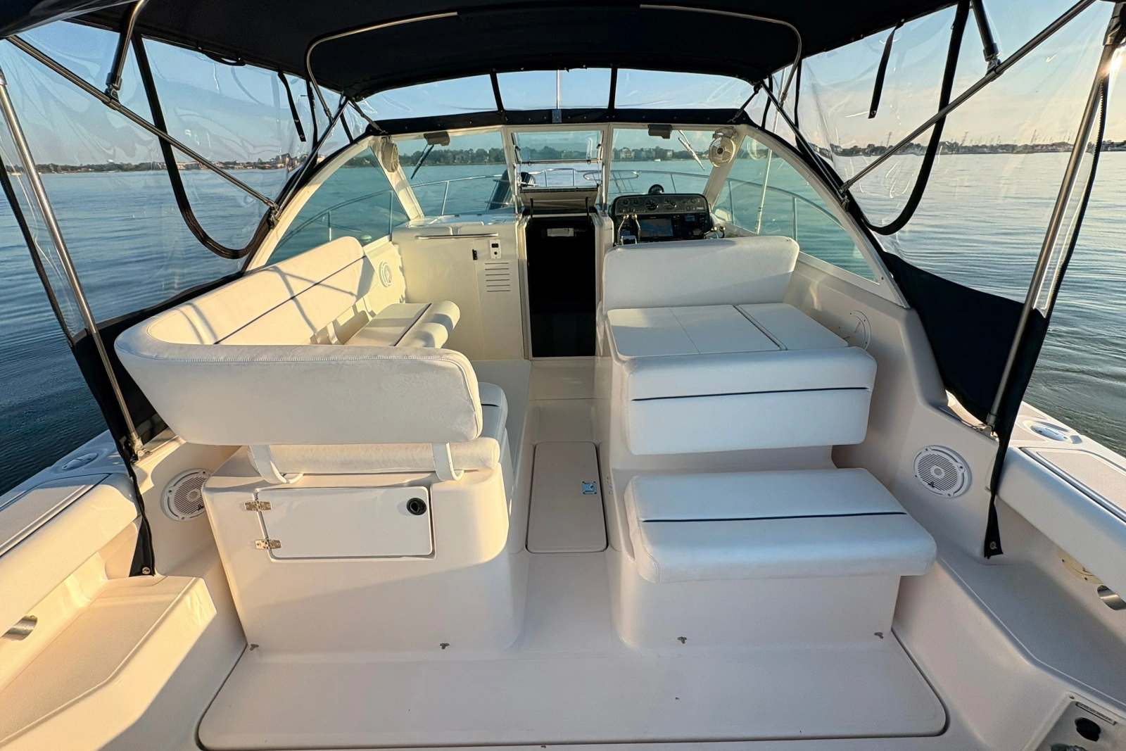 2003 Tiara Yachts 2900 Coronet