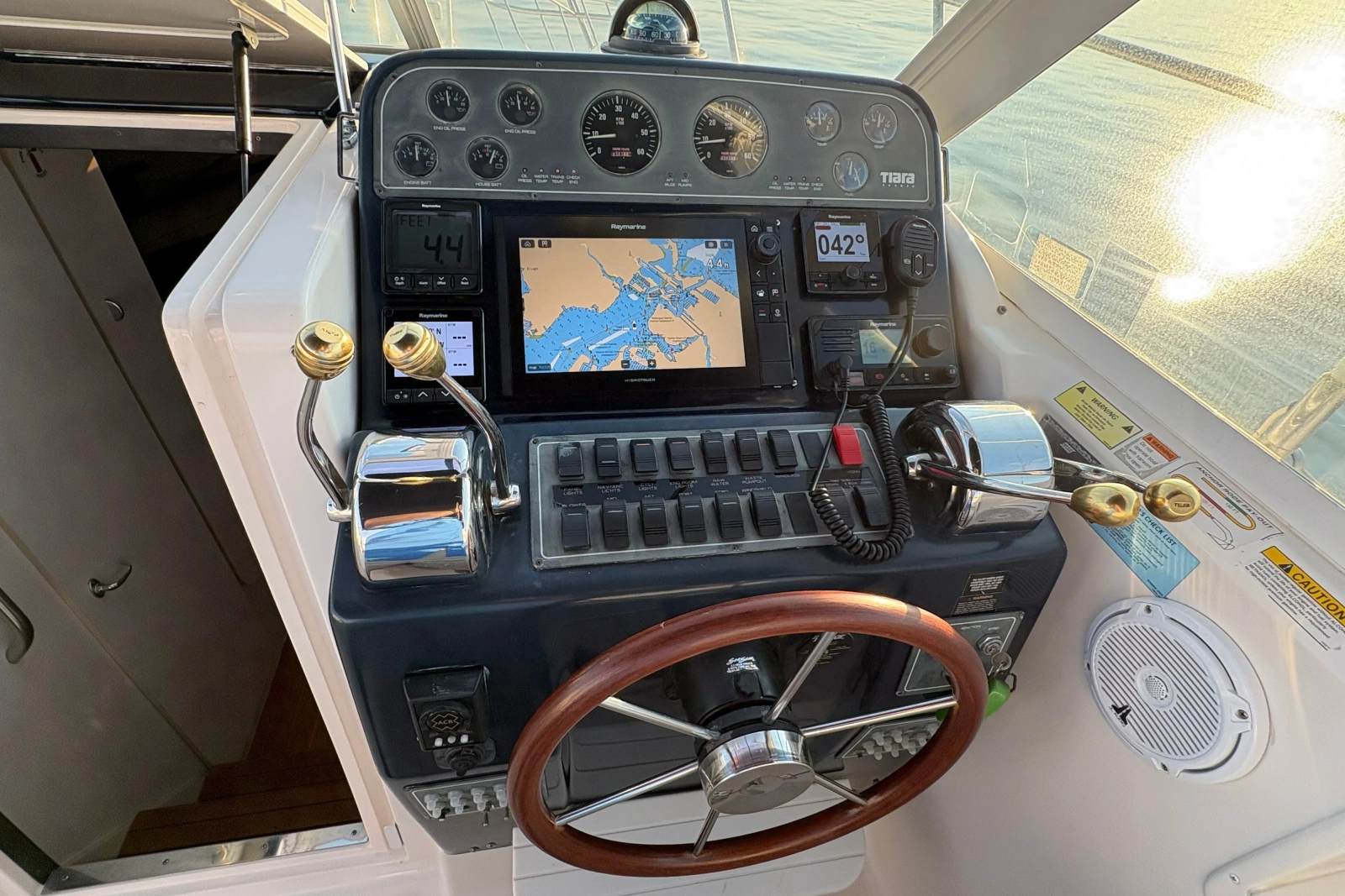 2003 Tiara Yachts 2900 Coronet