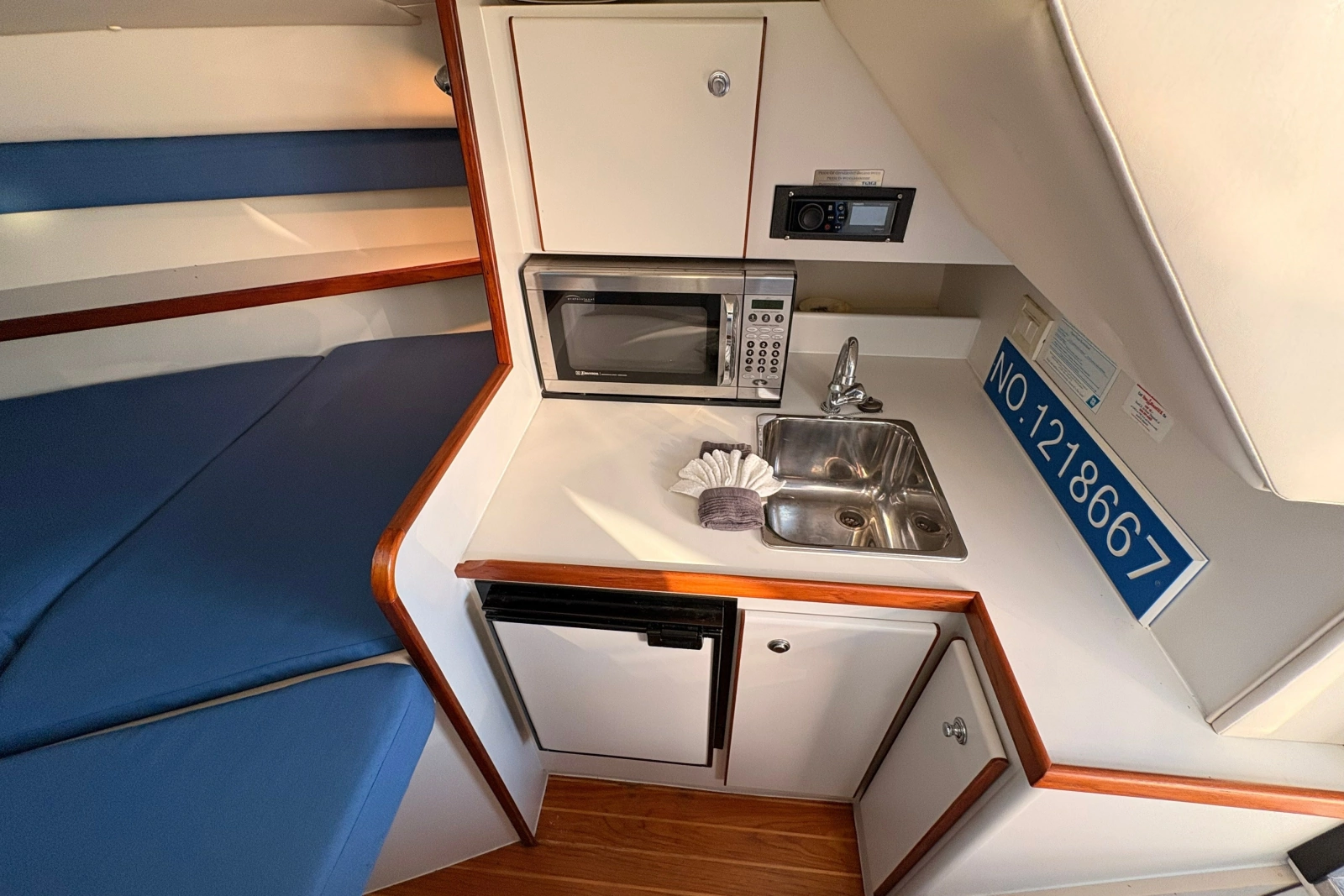 2003 Tiara Yachts 2900 Coronet