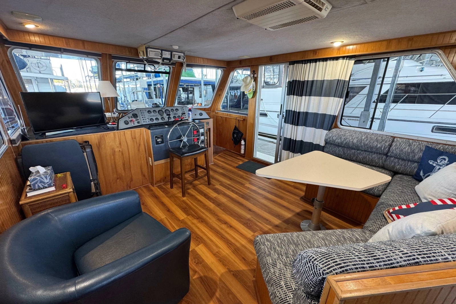 1993 Gibson 44 CABIN YACHT