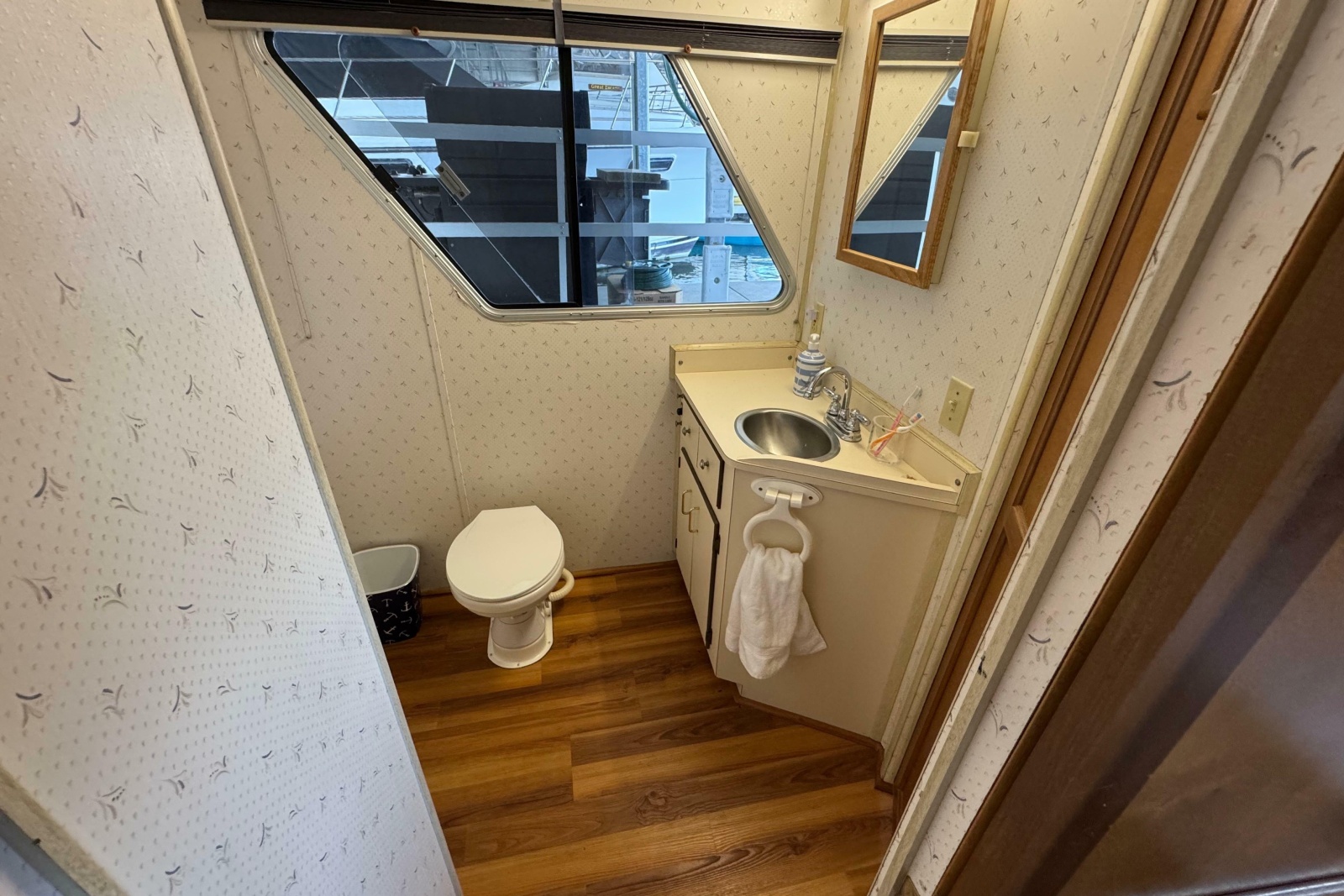 1993 Gibson 44 CABIN YACHT
