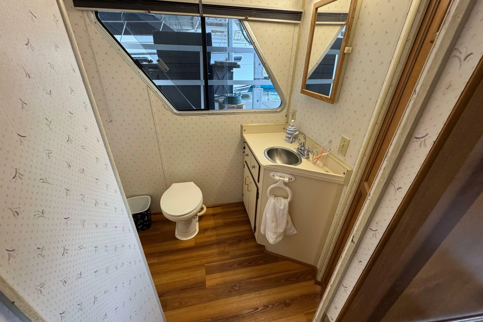 1993 Gibson 44 CABIN YACHT