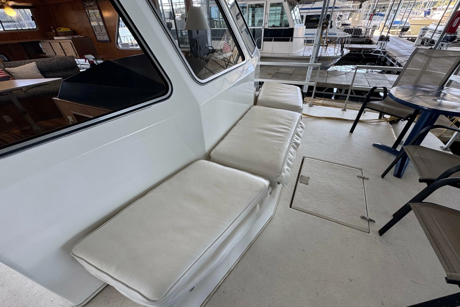 1993 Gibson 44 CABIN YACHT