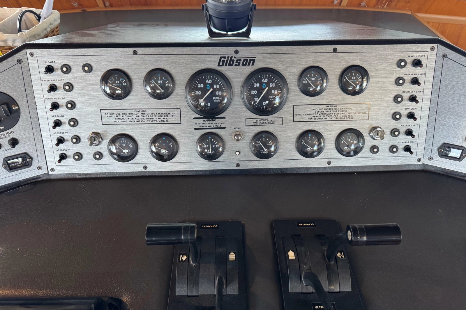 1993 Gibson 44 CABIN YACHT