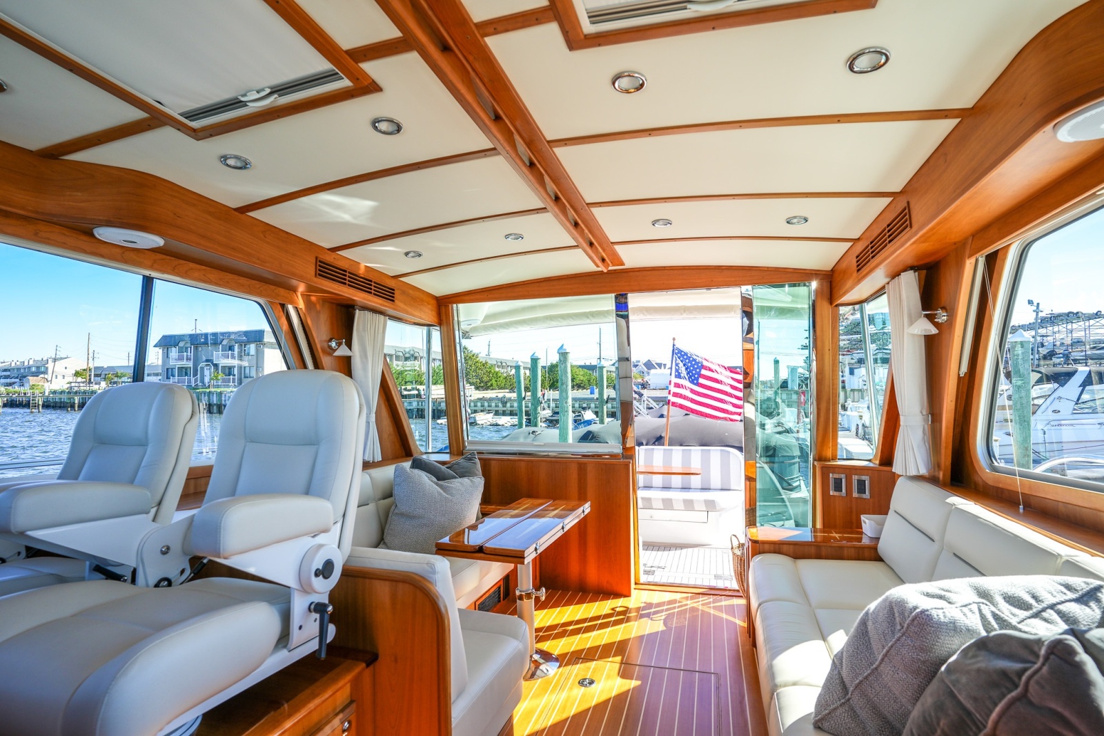 2022 Sabre 48 Salon Express
