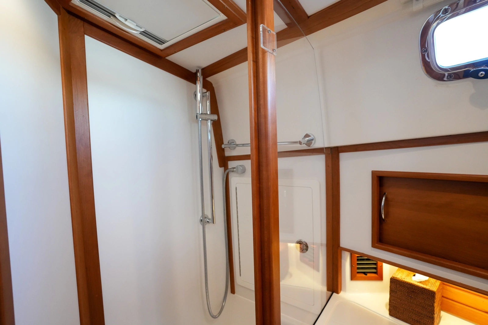 2022 Sabre 48 Salon Express