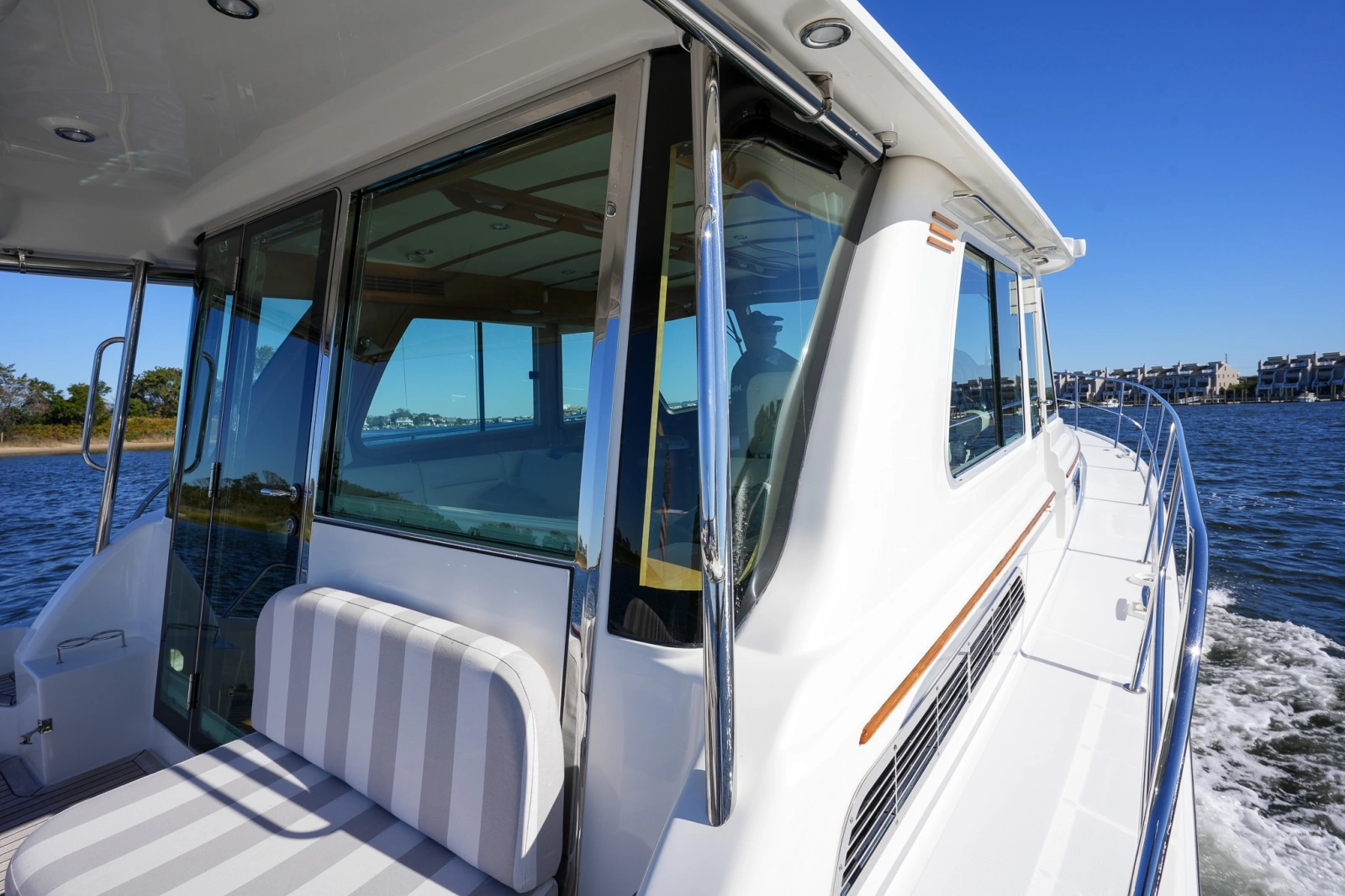 2022 Sabre 48 Salon Express