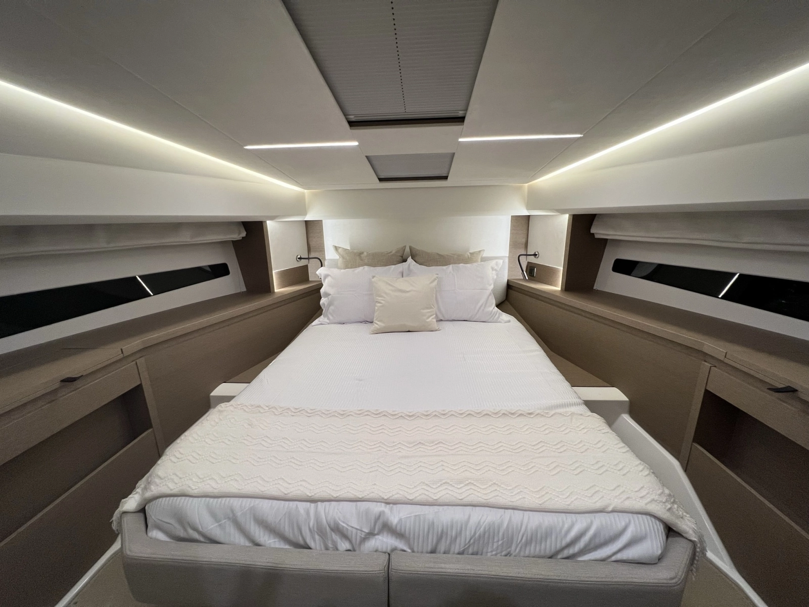 2022 Prestige 460