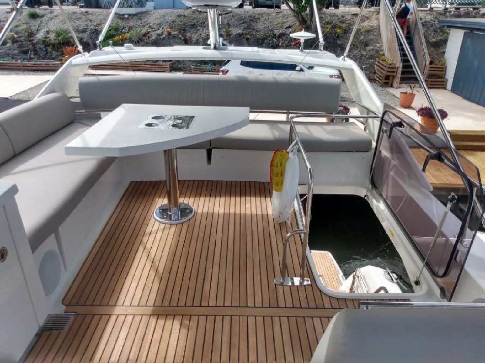 2022 Prestige 460
