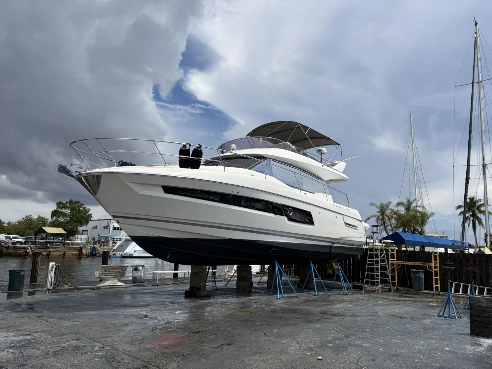 2022 Prestige 460