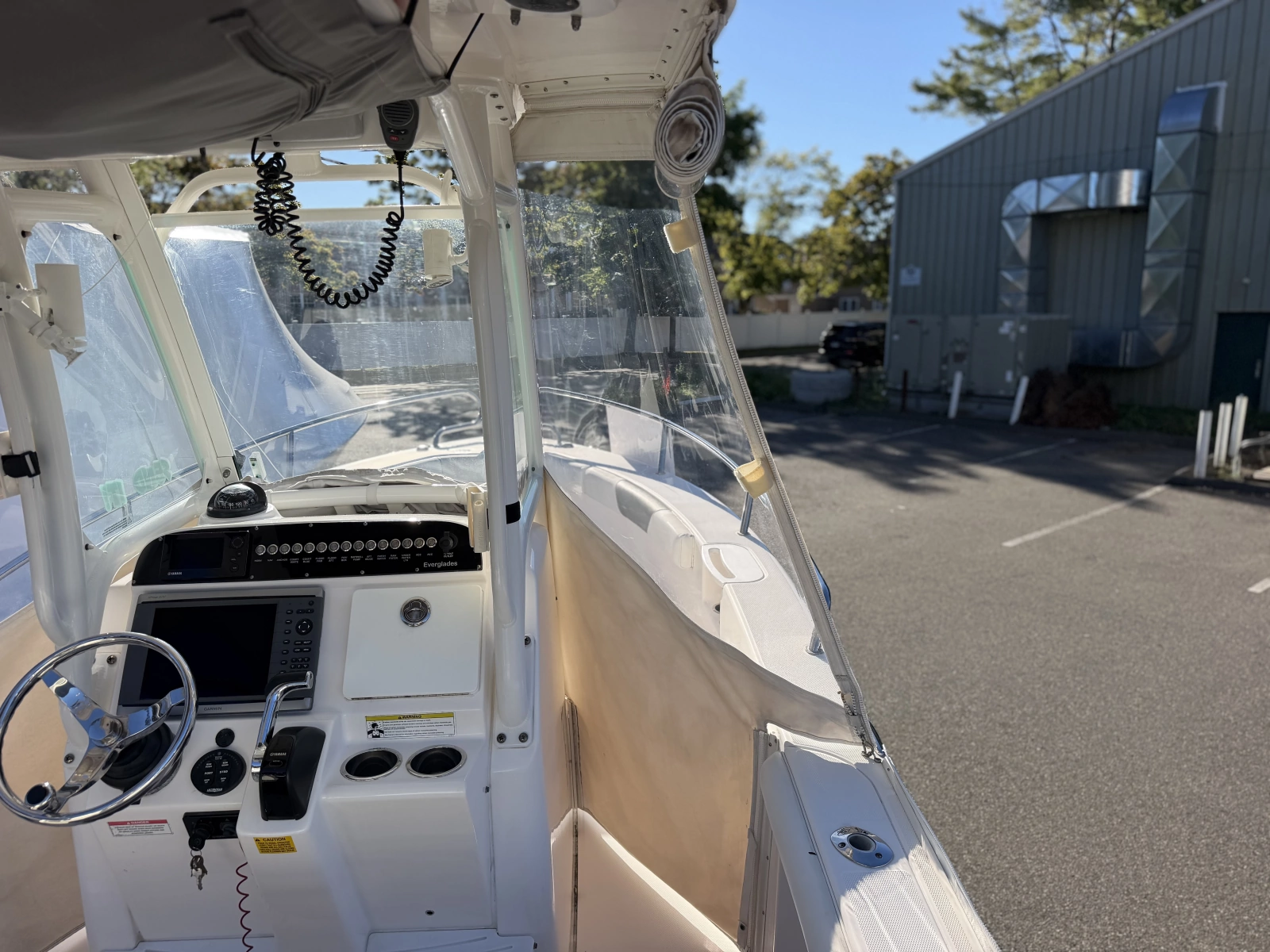 2014 Everglades 230 Center Console