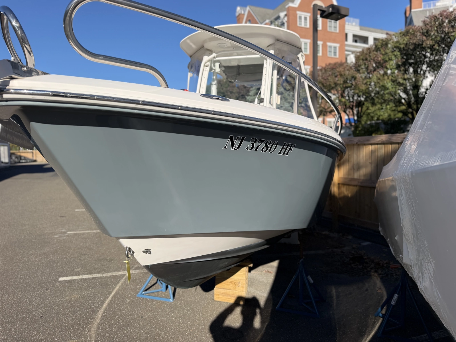 2014 Everglades 230 Center Console
