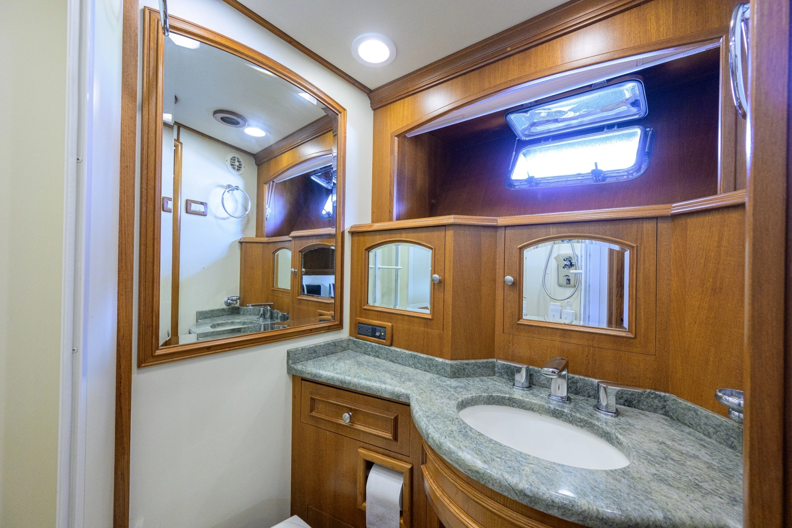 2008 Grand Banks 72RP Aleutian