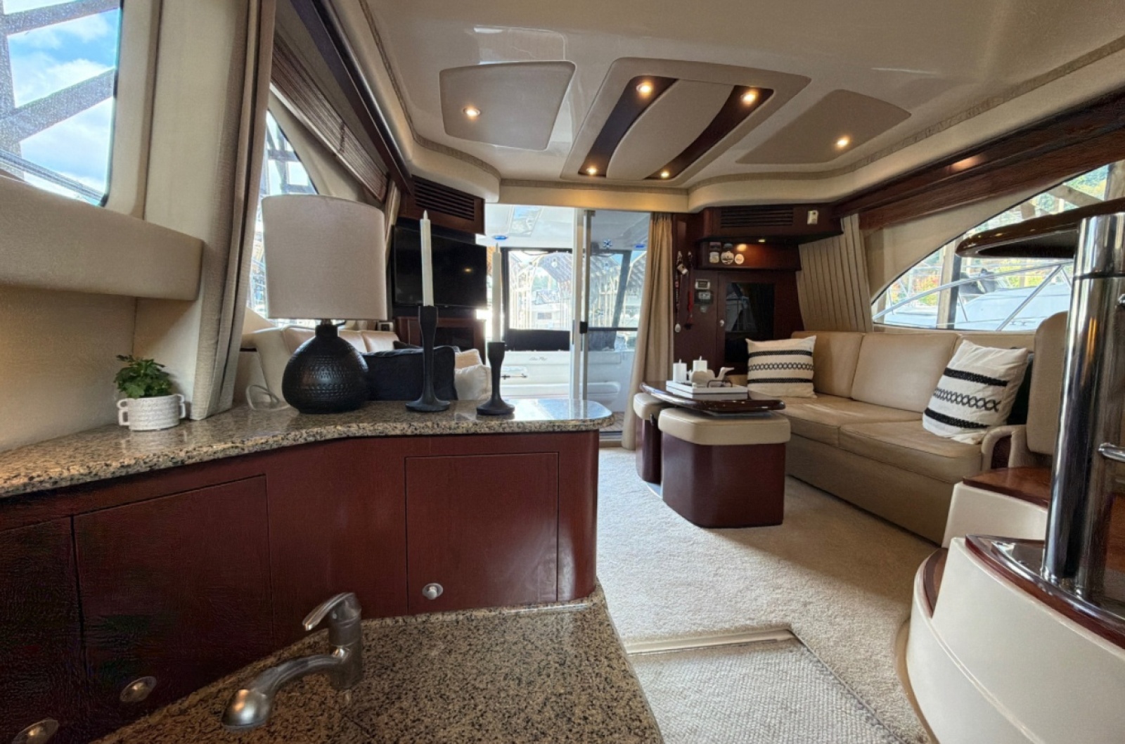 2007 Sea Ray 44 Sedan Bridge