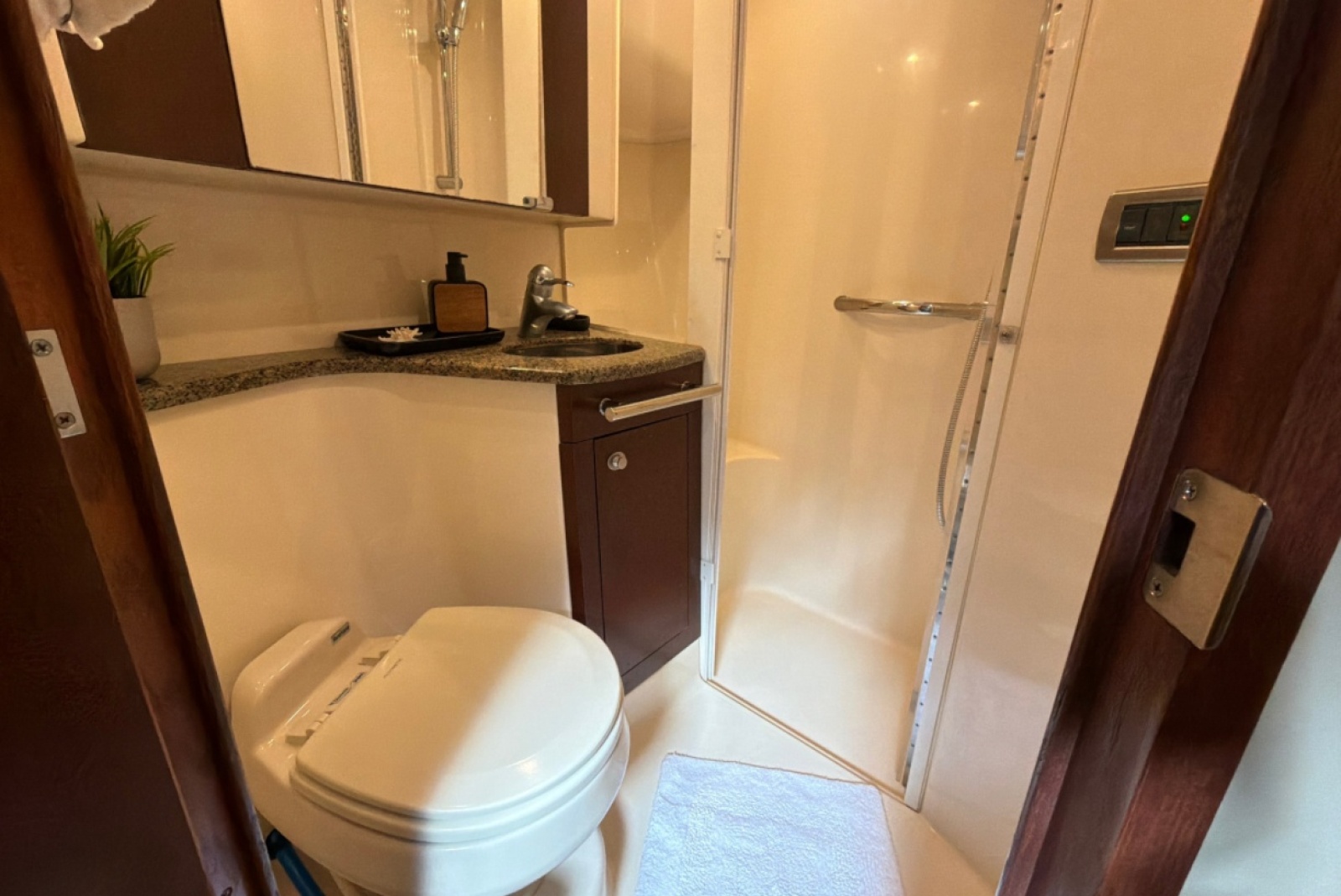2007 Sea Ray 44 Sedan Bridge