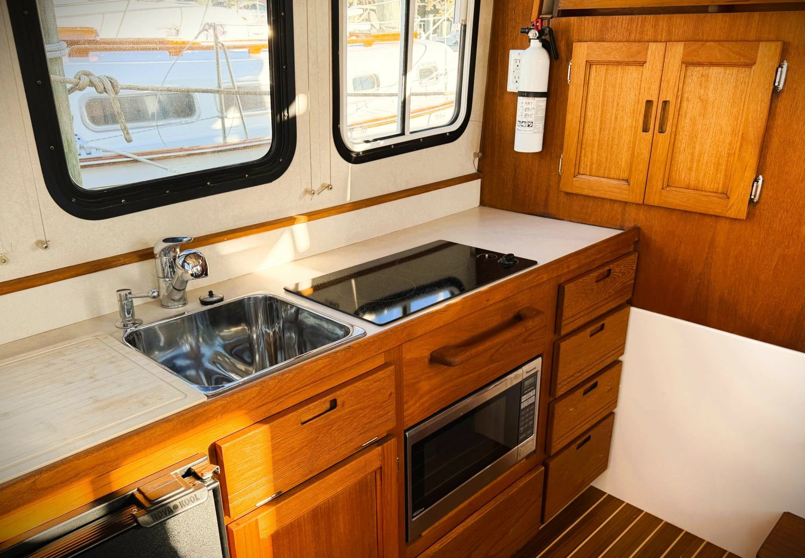 2004 Nordic Tugs 32