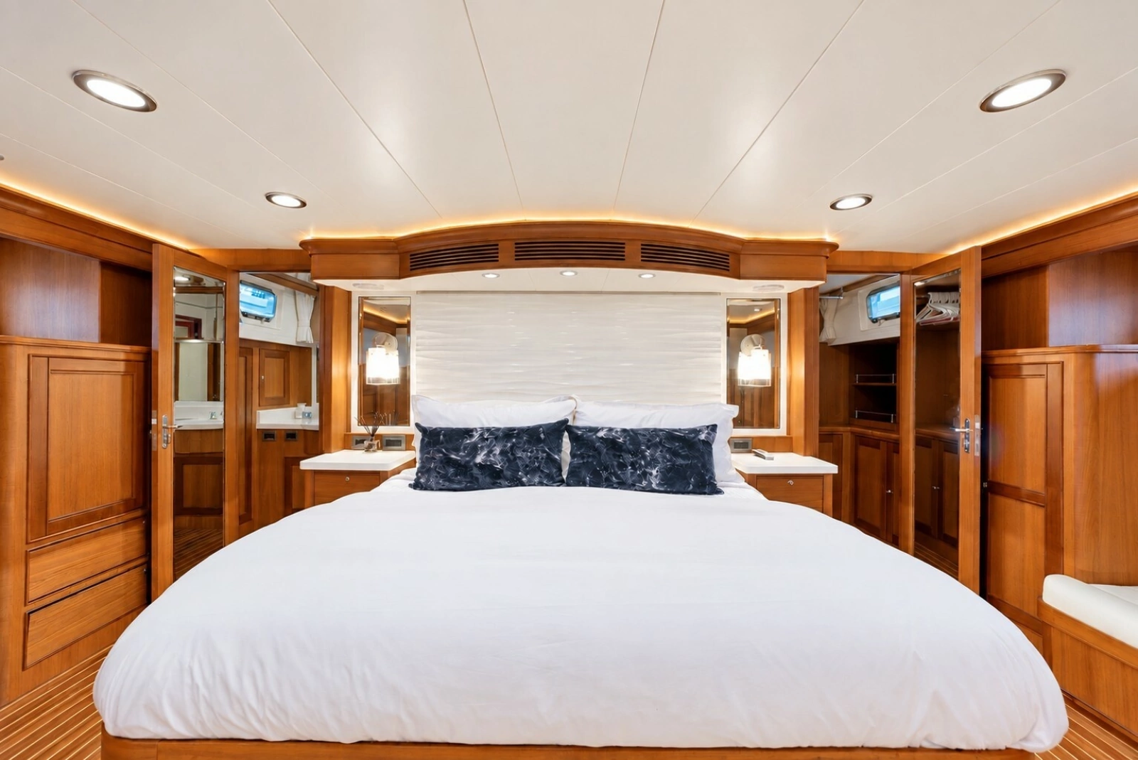 2017 Marlow Explorer 80E-CB