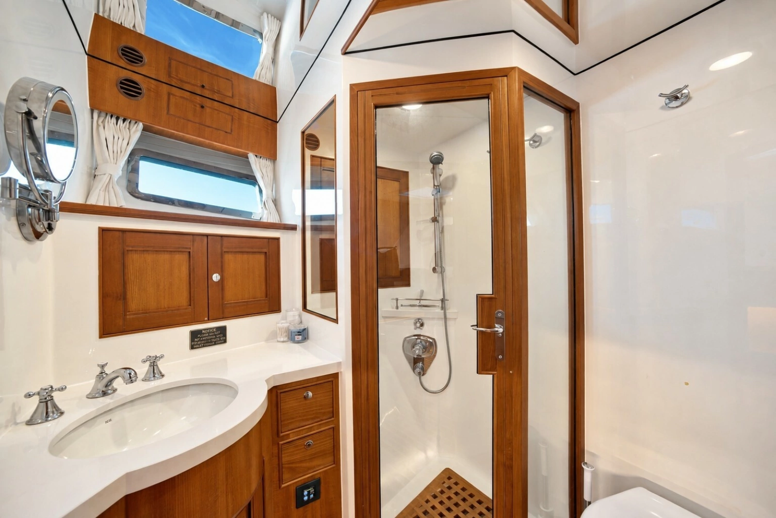 2017 Marlow Explorer 80E-CB