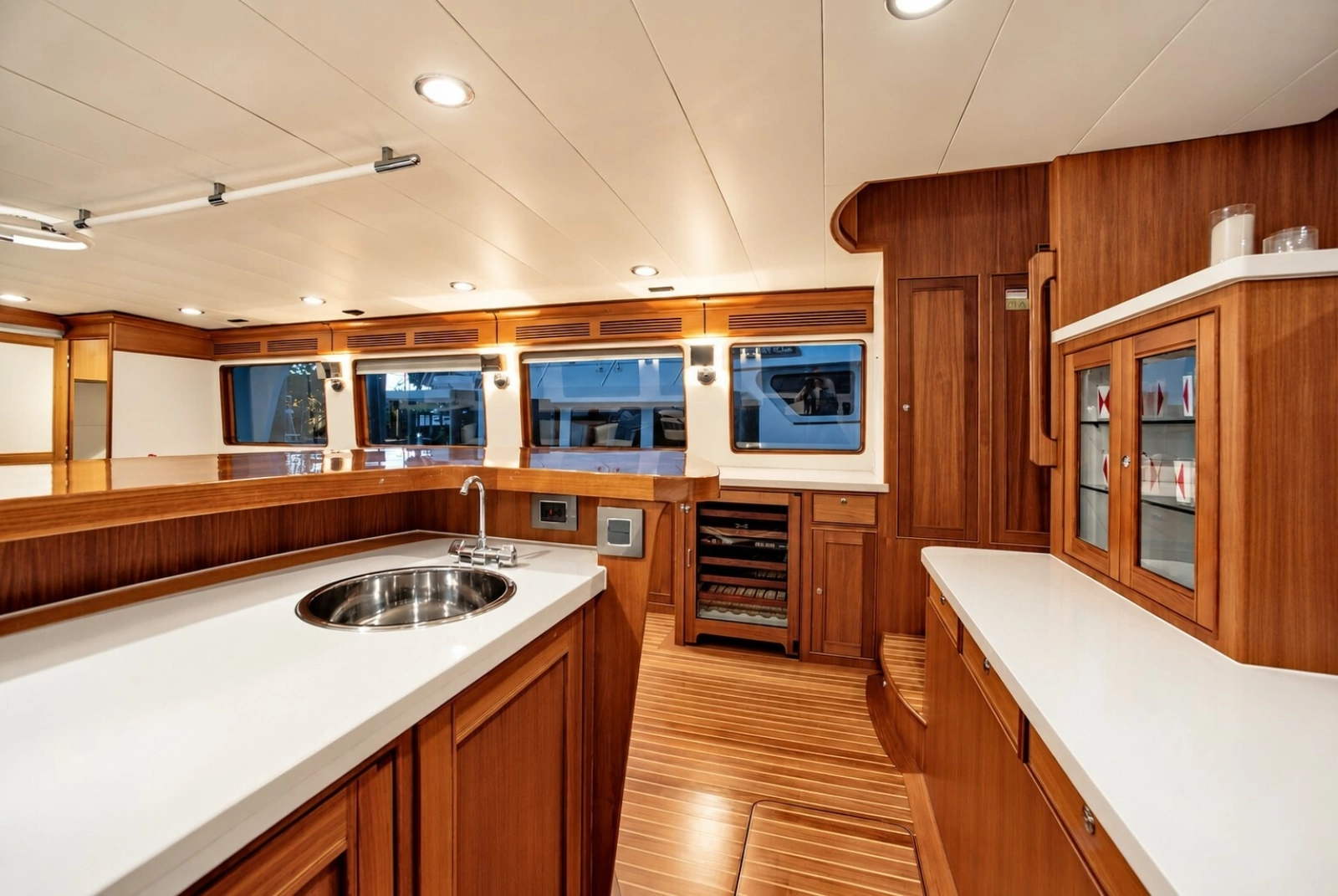 2017 Marlow Explorer 80E-CB