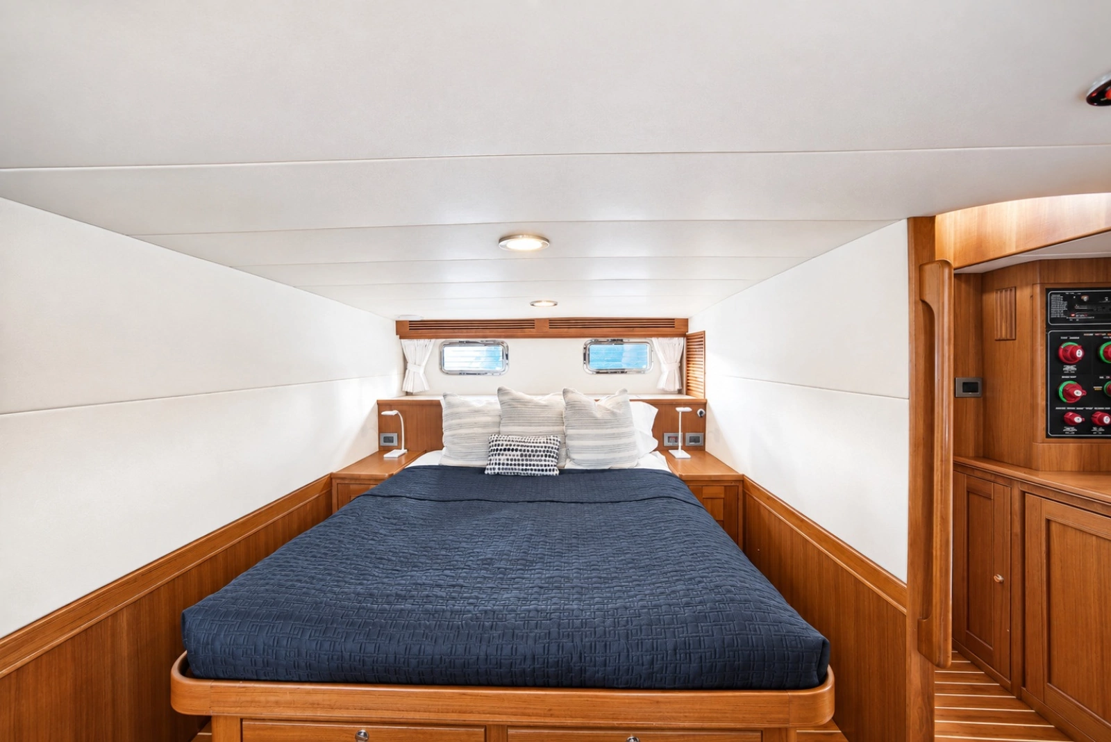2017 Marlow Explorer 80E-CB