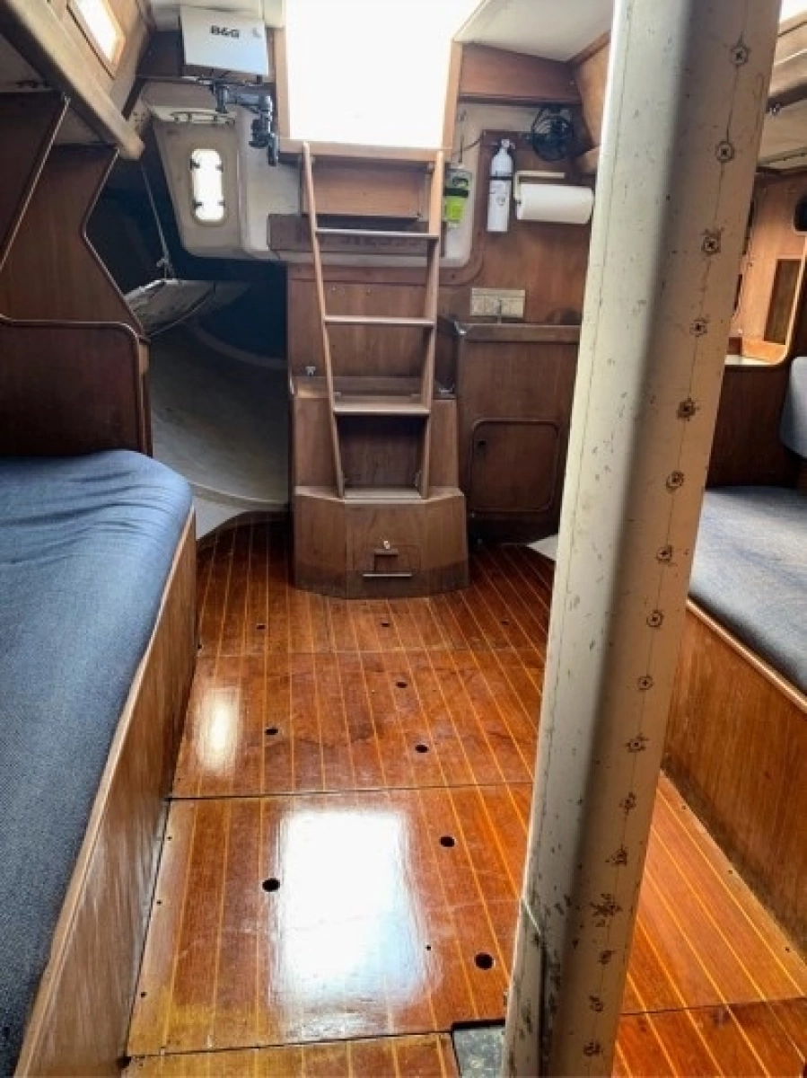 1986 Tripp 37