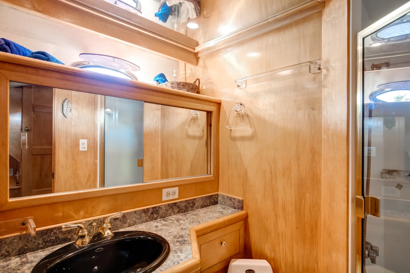 1999 Navigator 53 Classic