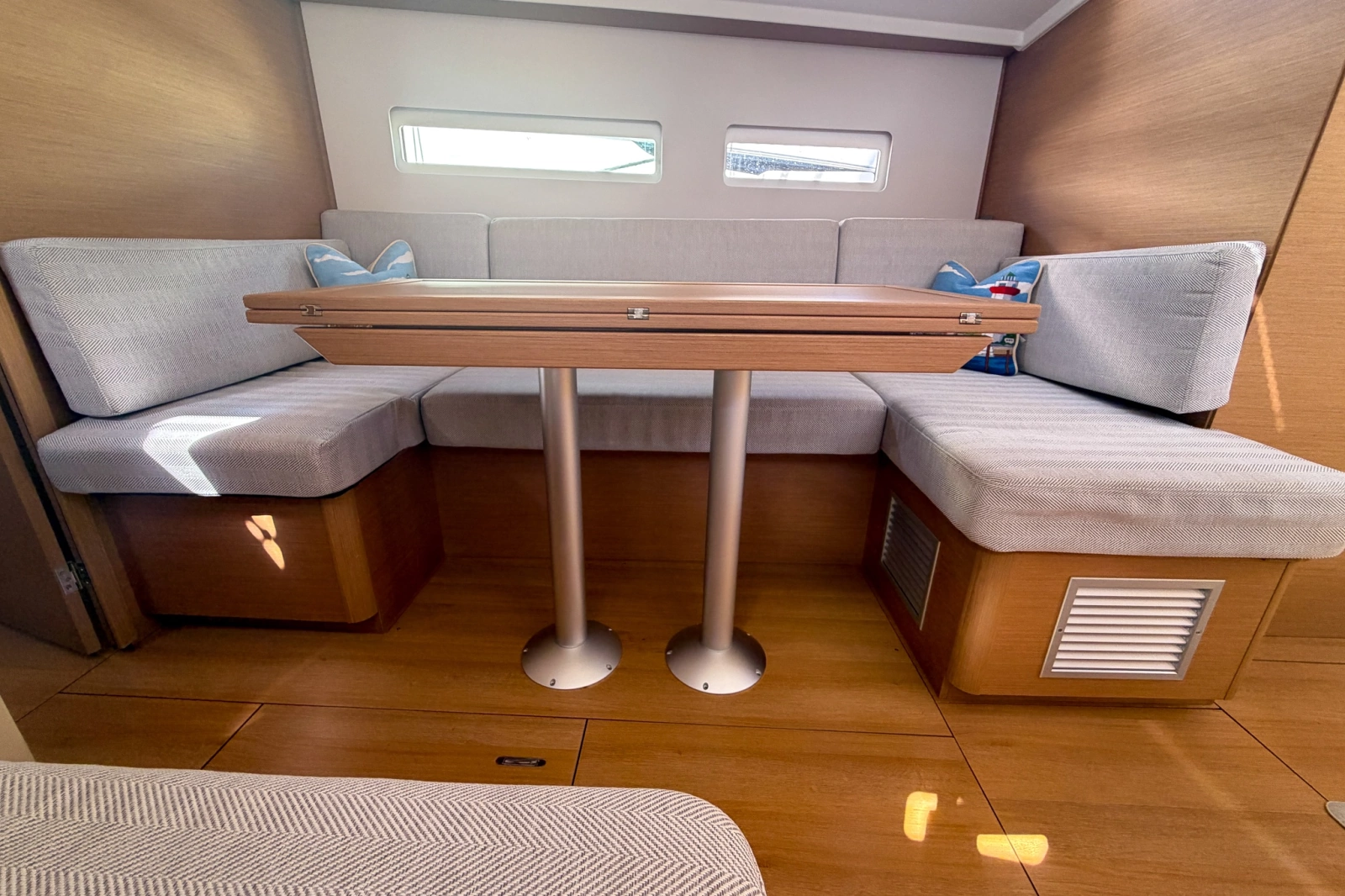 2024 Jeanneau Sun Odyssey 410