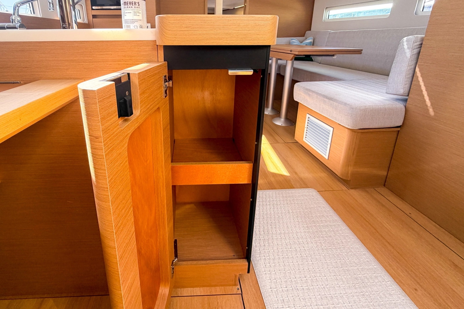 2024 Jeanneau Sun Odyssey 410