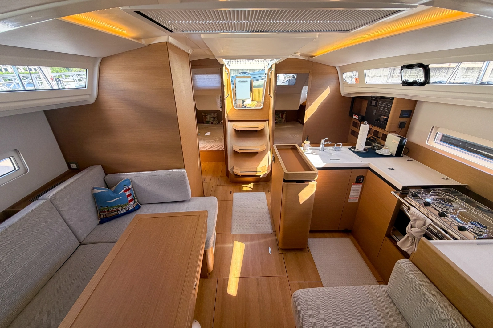 2024 Jeanneau Sun Odyssey 410